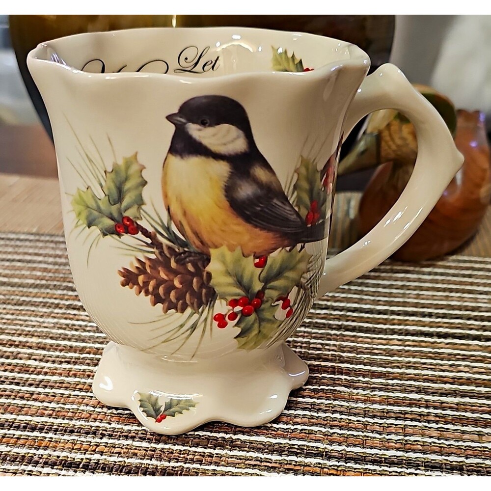 Cracker Barrel Holiday Garden Bird Holly Ceramic Mug 12 fl oz